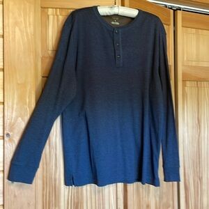 Men’s blue knit shirt